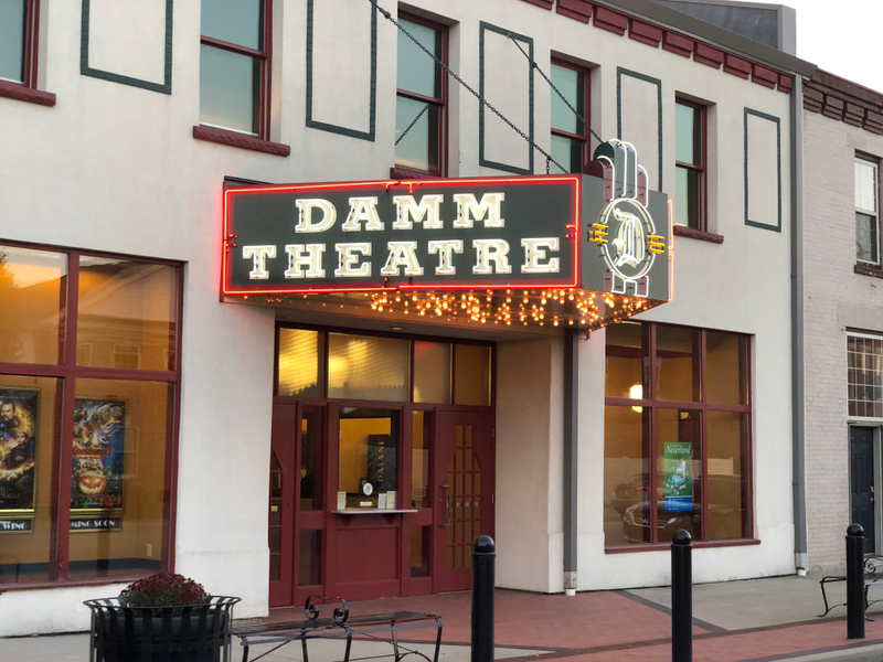 Illustration for article titled Because of course I was going to take a photo of the Damm Theatre